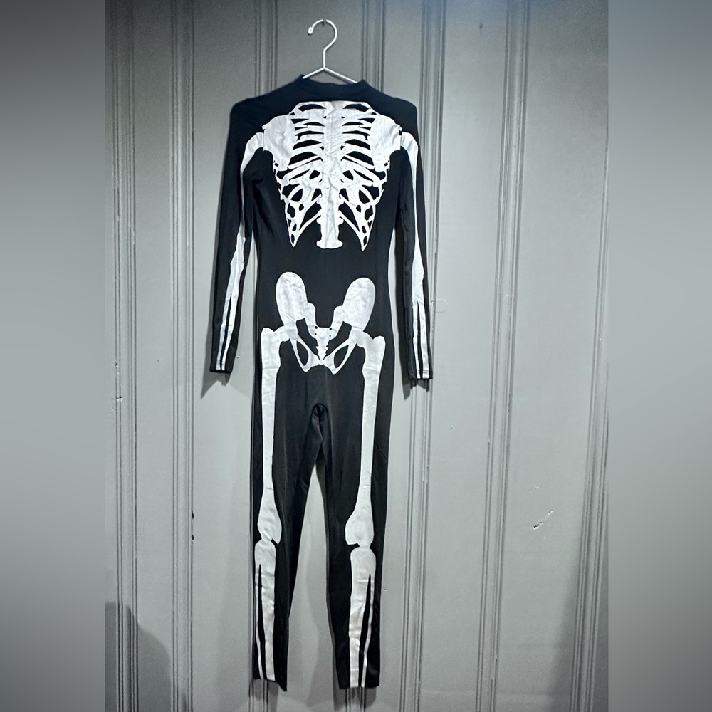 Spooky Skeleton  Costume - Black and White